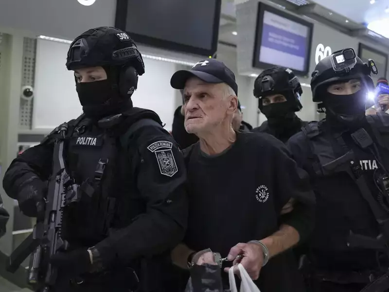 instantnatimerir006inquamphotosoctavganea-scaled-1 Nati Meir, condamnat la 11 ani de închisoare, adus în România. Autoritățile din Grecia au admis predarea sa